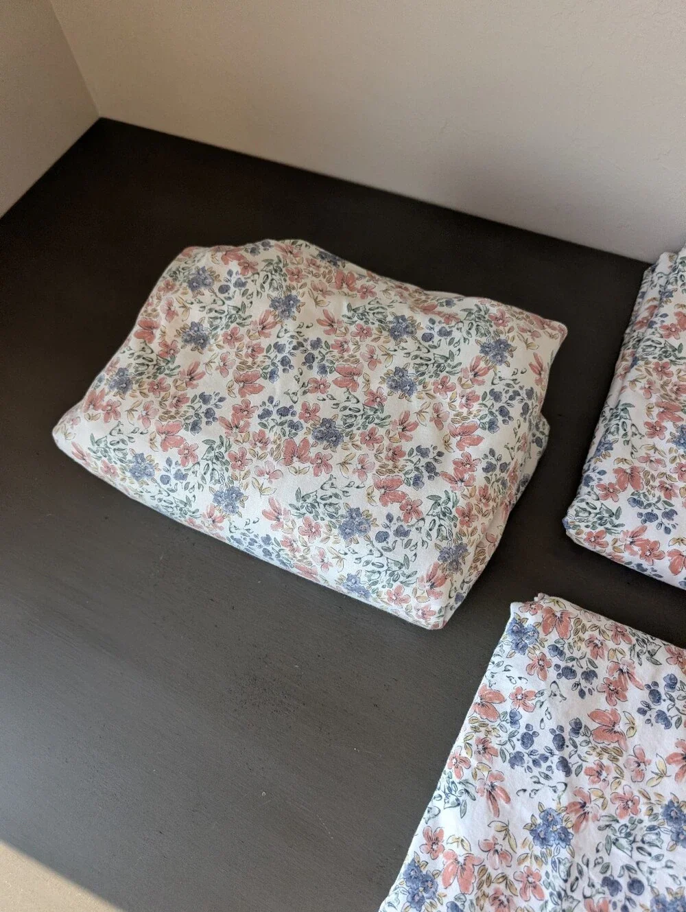 Threshold Ditsy Floral Full Cotton 2 Flat Sheets & 1 Fitted Blue White Pink